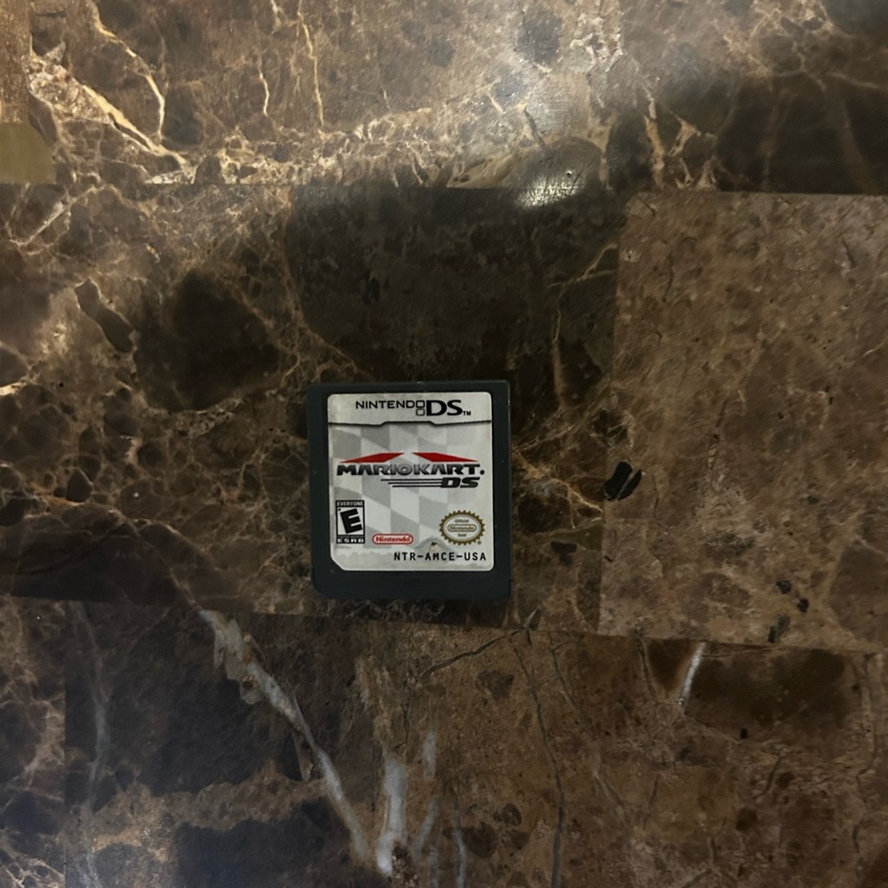 Mario Kart DS- Game only